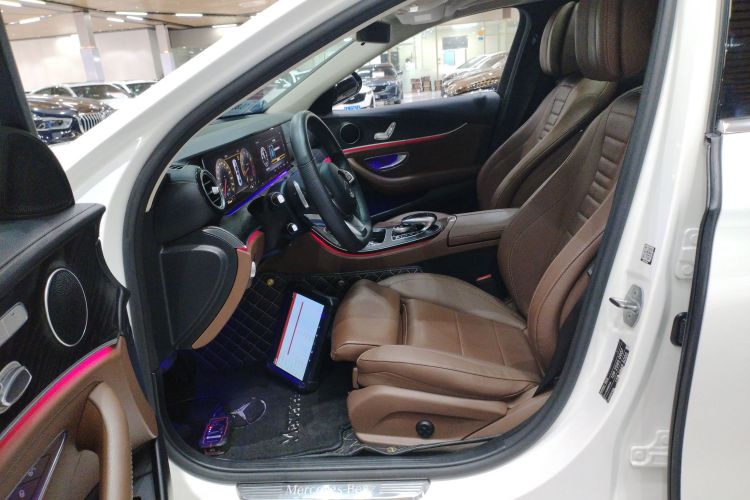 奔驰E级 2018款 E 200 L 运动型局部细节19