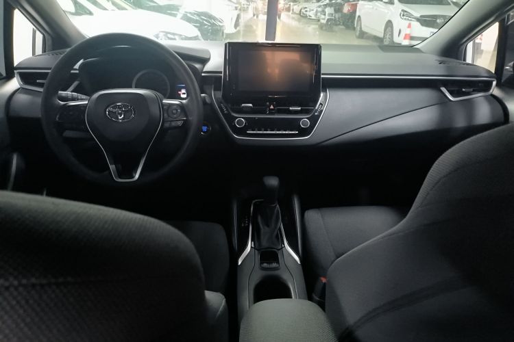 丰田 雷凌 2023款 185T CVT豪华版中控内饰7002