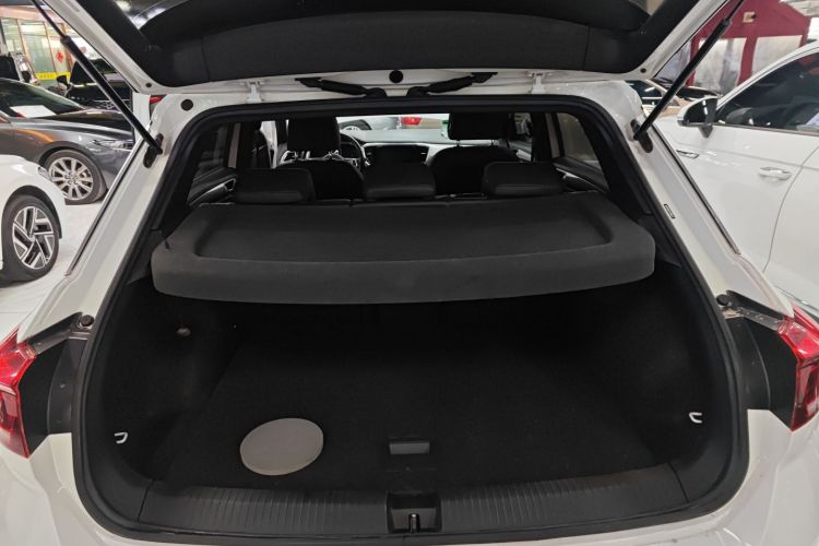 大众 T-ROC探歌 2019款 230TSI DSG两驱R-Line机舱底盘23