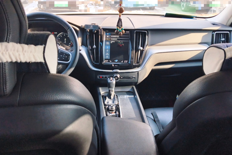 沃尔沃XC60 2019款 T5 四驱智远版 国V中控内饰12