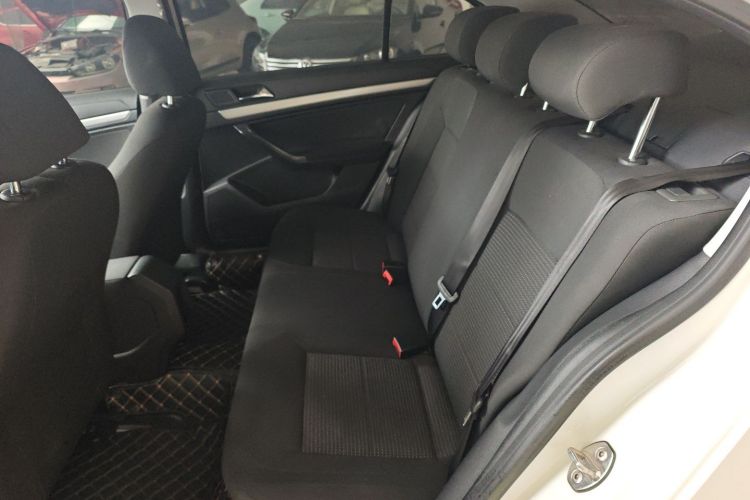 大众 朗逸 2017款 1.6L 自动风尚版中控内饰21