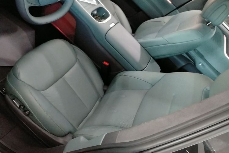 小鹏G6 2025款 625 长续航 Max 旗舰版局部细节19