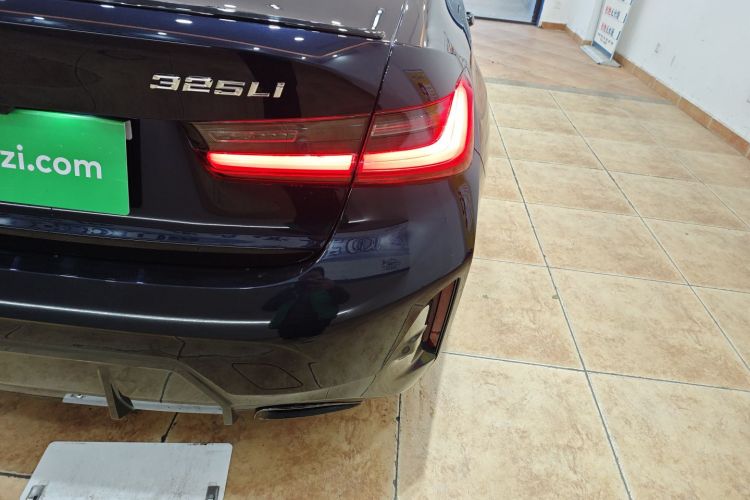 宝马3系 2023款 325Li M运动曜夜套装车身外观9