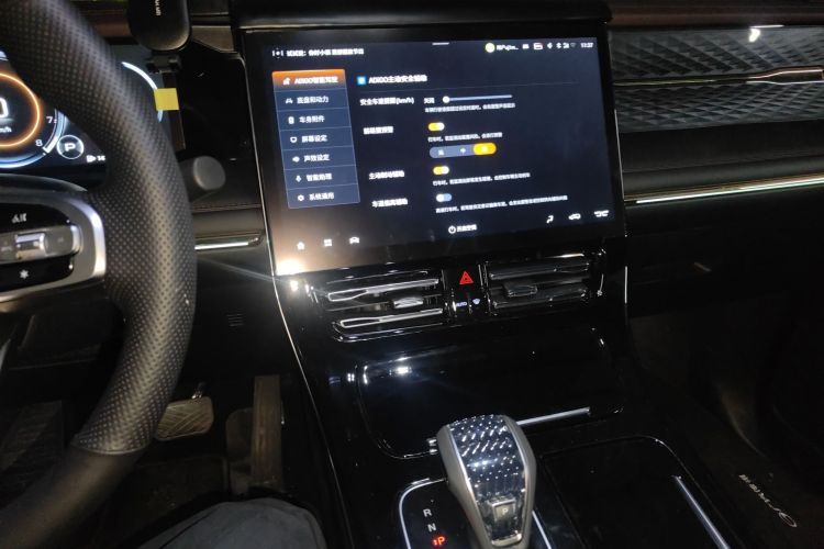 广汽传祺 传祺M8 2024款 大师系列 400T 至尊版中控内饰16