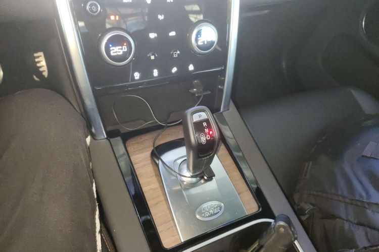 路虎 发现运动版 2020款 249PS R-Dynamic 性能版局部细节18