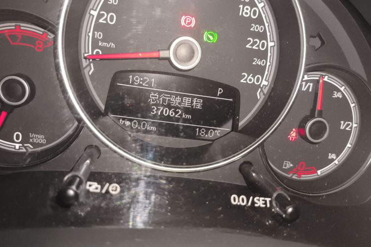 大众 甲壳虫 2017款 280TSI 纵乐版中控内饰15