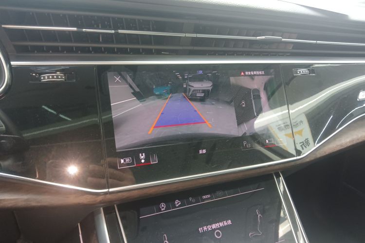奥迪Q7 2022款 55 TFSI quattro S line运动型中控内饰16