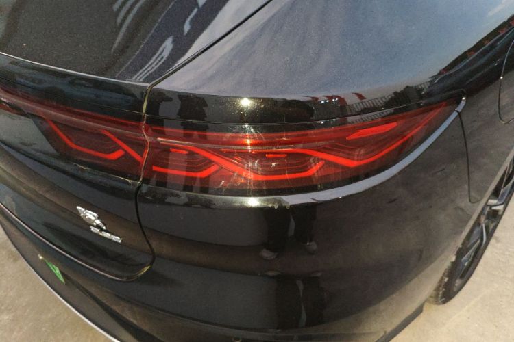 比亚迪 汉 2024款 EV 荣耀版 610KM四驱天神之眼智驾型车身外观9