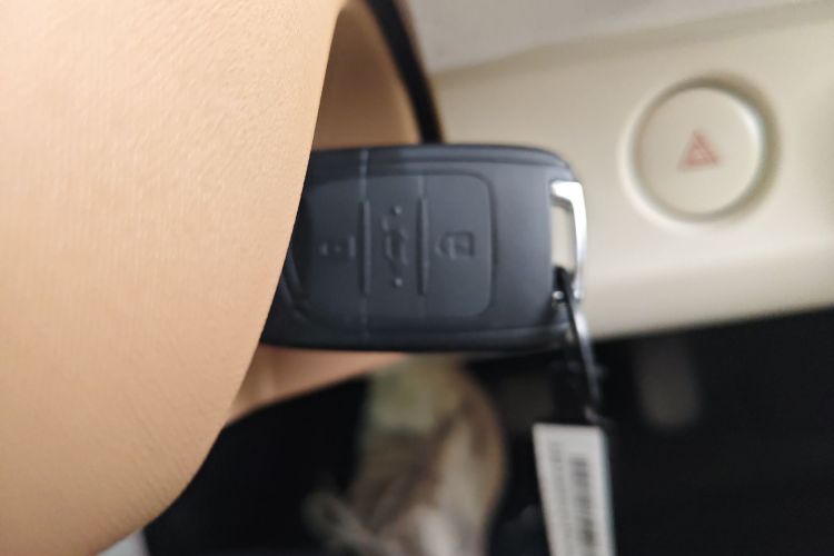 五菱汽车 宏光MINIEV 2024款 第三代 215km 青春版中控内饰7001