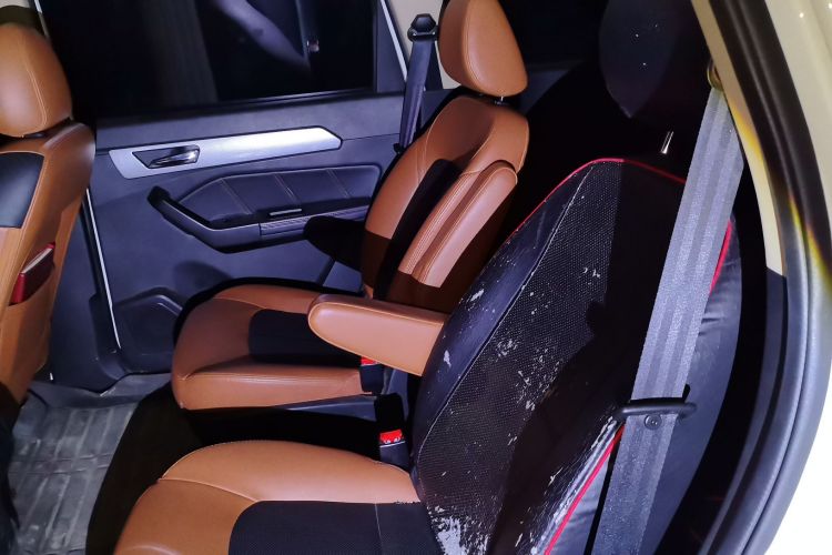 北汽威旺M50F 2017款 1.5L 舒适型中控内饰21