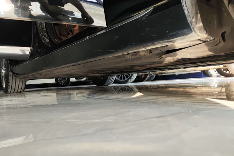 奔驰E级 2021款 改款 E 260 L局部细节9001