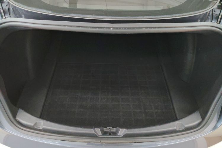 特斯拉 Model 3 2019款 标准续航后驱升级版机舱底盘23