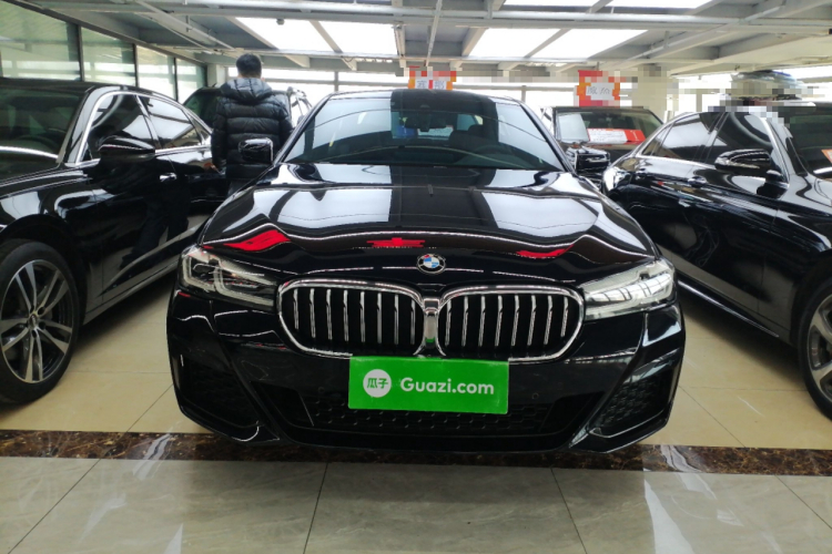 宝马5系 2021款 530Li xDrive M运动套装车身外观2