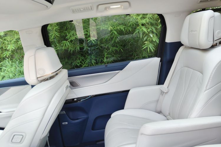 别克GL8新能源 2024款 陆尊 奢享版 6座中控内饰7006