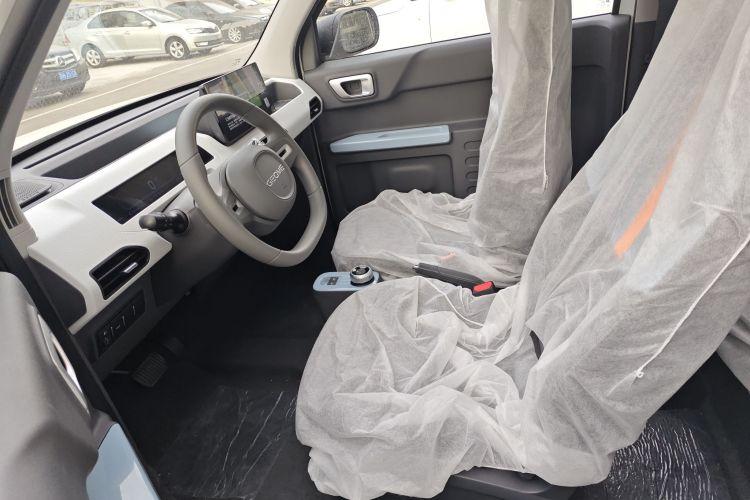 吉利银河 2024款 熊猫mini 200km 耐力熊中控内饰19