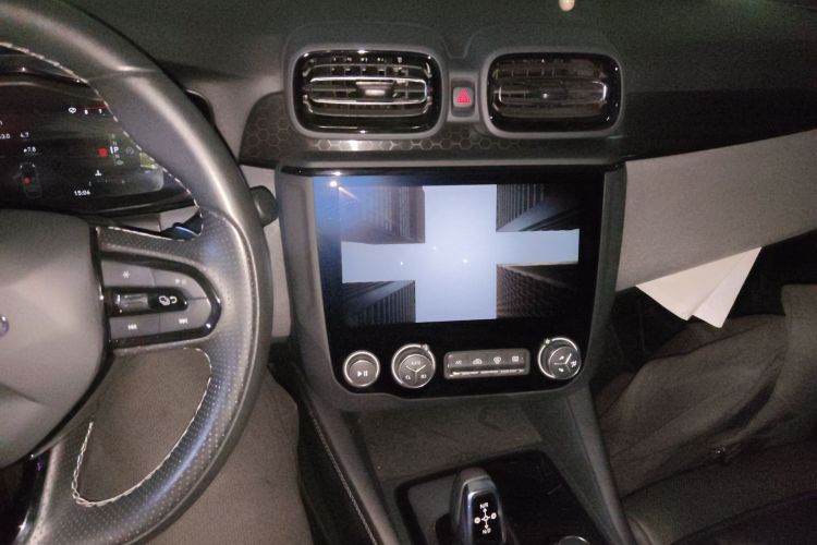 领克03 2022款 2.0TD DCT劲Pro中控内饰16