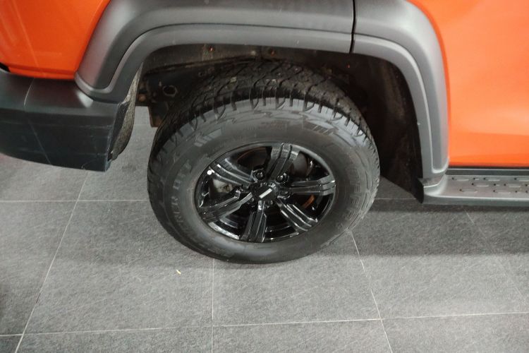 坦克300 2021款 越野版 2.0T 征服者车身外观6008