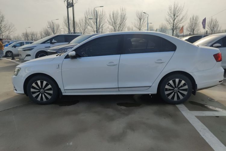 大众 速腾 2018款 1.6L 自动舒适型车身外观4