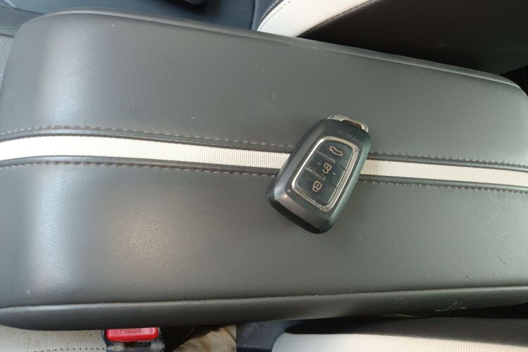 东风风神E70 2023款 500 智行版 磷酸铁锂 48.6kWh 120kW中控内饰7001