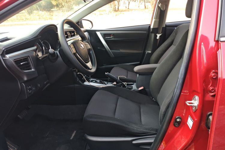 丰田 卡罗拉 2017款 1.2T CVT GL局部细节19