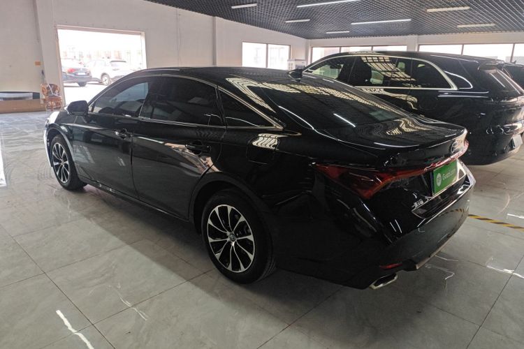 丰田 亚洲龙 2023款 2.0L 臻选版车身外观4