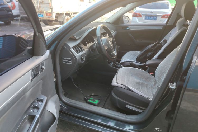 大众 宝来 2015款 质惠版 1.6L 自动时尚型中控内饰7003