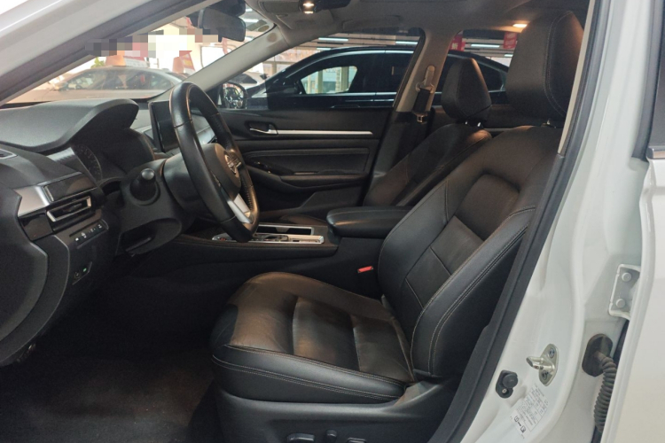 日产 天籁 2022款 2.0L XL-TLS 悦享版中控内饰19