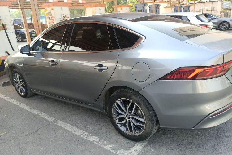 比亚迪 秦PLUS 2023款 冠军版 DM-i 120KM领先型车身外观6003