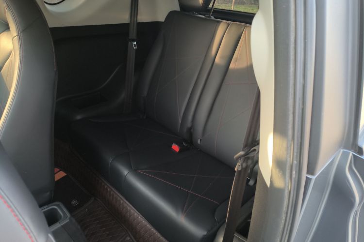 奇瑞 小蚂蚁 2022款 改款 甜粉款 半糖版 磷酸铁锂 30.7kWh 30kW 301km中控内饰21