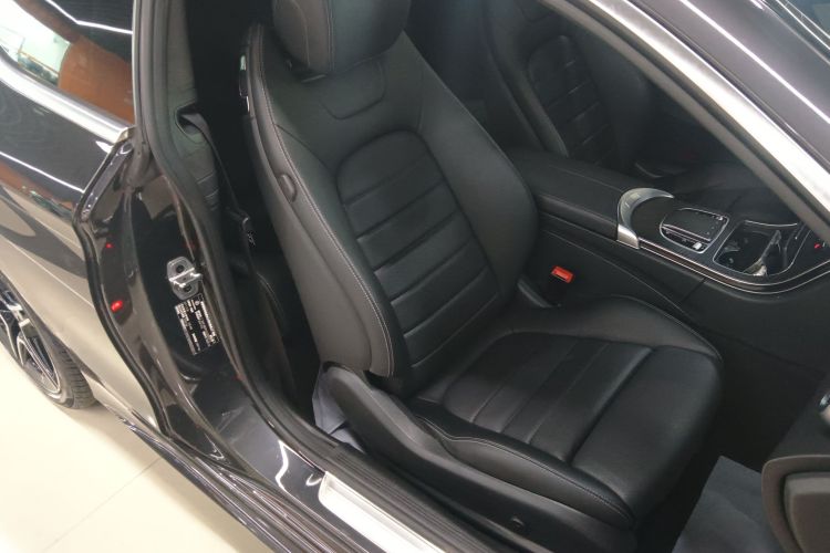 奔驰C级(进口) 2021款 C 260 轿跑车局部细节41