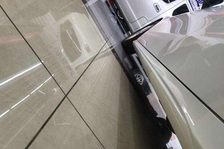 奔驰A级 2023款 A 180 L局部细节9002