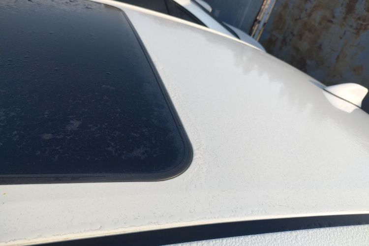 丰田 卡罗拉双擎E+ 2019款 1.8L E-CVT领先版局部细节57