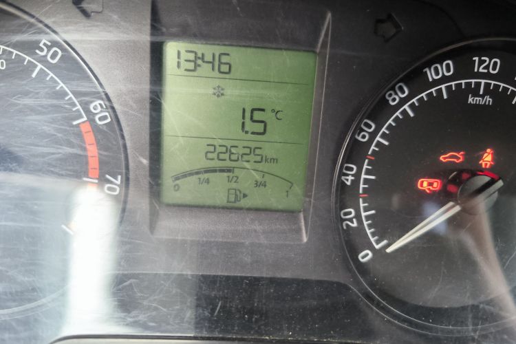 斯柯达 昕锐 2013款 1.6L 手动智选型中控内饰15