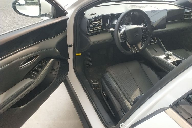 比亚迪 秦L 2024款 DM-i 80KM超越型中控内饰20