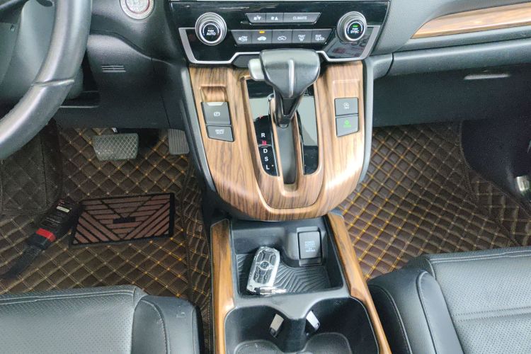 本田CR-V 2019款 240TURBO CVT两驱风尚版 国V中控内饰18