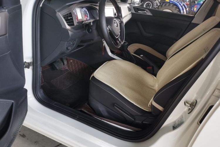 大众 Polo 2019款 Plus 1.5L 自动全景乐享版中控内饰20