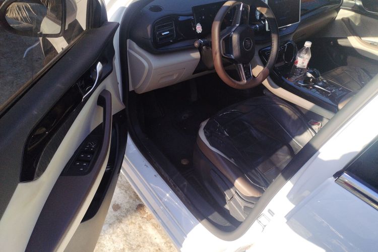 比亚迪 秦PLUS 2023款 冠军版 DM-i 55KM领先型中控内饰20