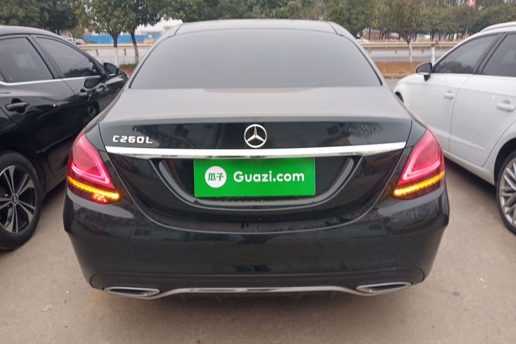奔驰C级 2021款 C 260 L 运动版车身外观6
