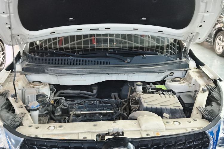 北京汽车 绅宝X35 2016款 1.5L 手动精英版机舱底盘24