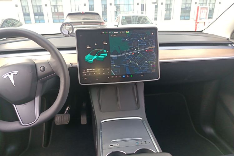 特斯拉 Model Y 2021款 长续航全轮驱动版 3D7中控内饰16