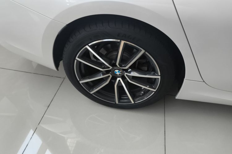 宝马3系 2022款 325Li M运动套装车身外观56