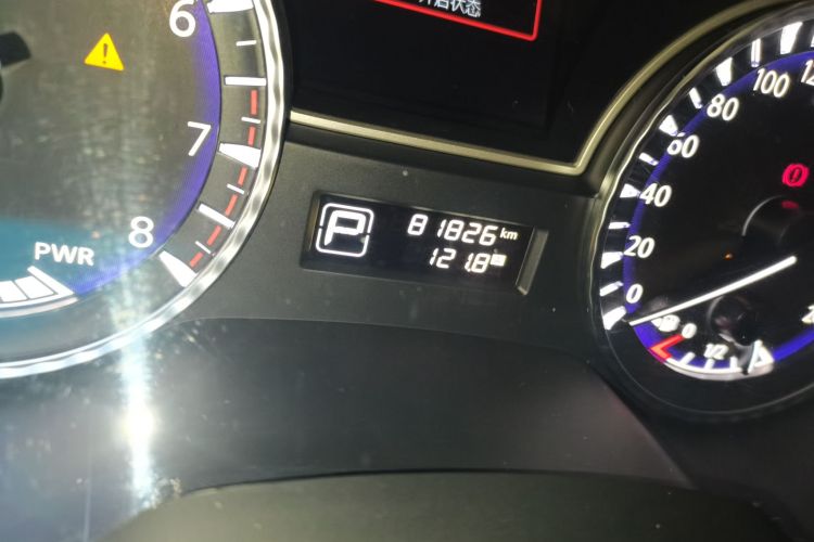 英菲尼迪QX60(进口) 2018款 2.5 S/C Hybrid 两驱卓越版 国VI中控内饰15