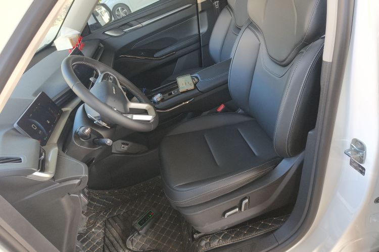 哈弗H6 2024款 1.5T 两驱经典版中控内饰19