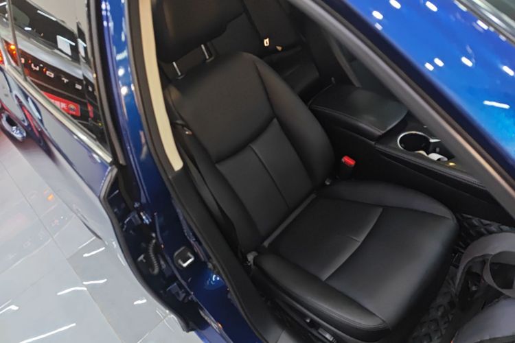 英菲尼迪Q50L 2018款 2.0T 舒适版 国VI局部细节41