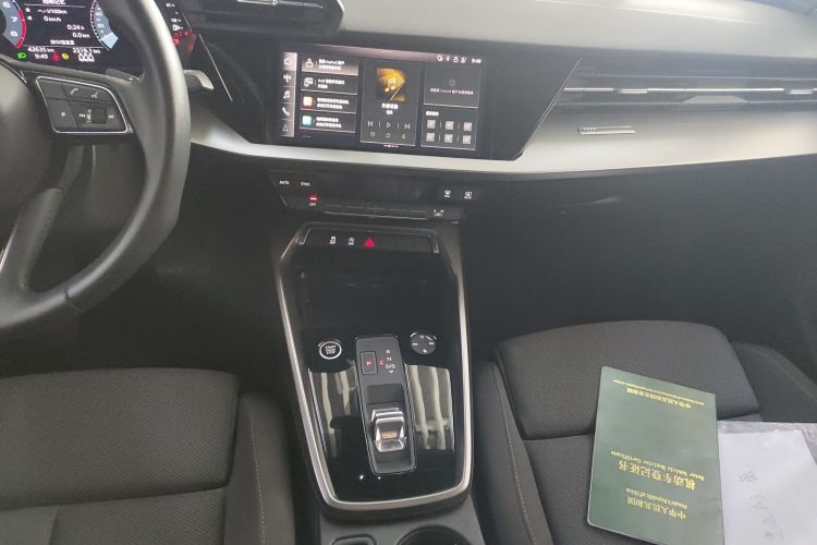 奥迪A3 2021款 Sportback 35 TFSI 进取致雅型中控内饰16