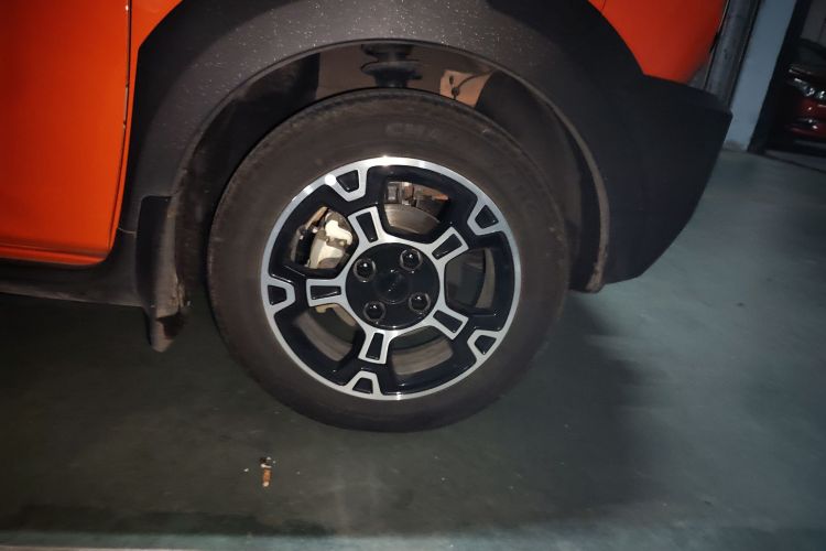 吉利银河 2025款 210km 熊猫骑士车身外观10