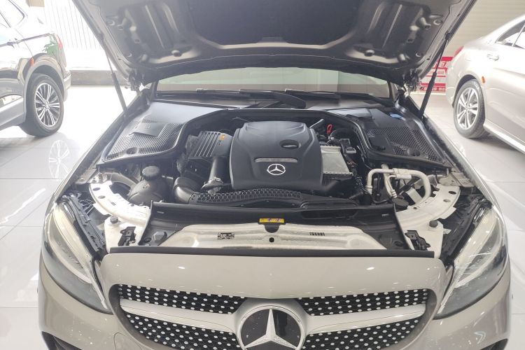 奔驰C级 2019款 C 180 L 时尚型运动版机舱底盘24