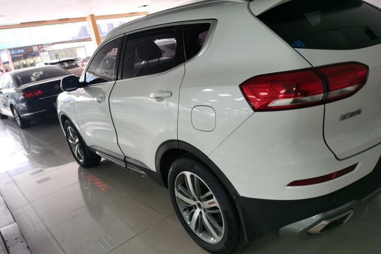 哈弗H6 2017款 红标 2.0T 自动两驱智尚型车身外观4