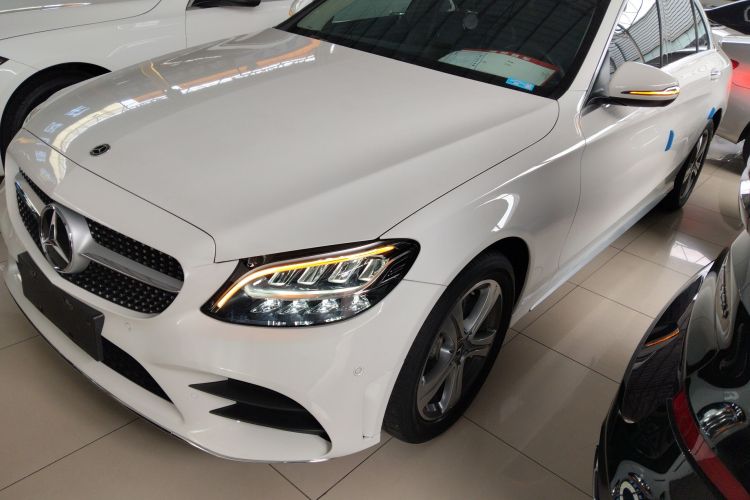 奔驰C级 2021款 C 260 L 运动版车身外观1