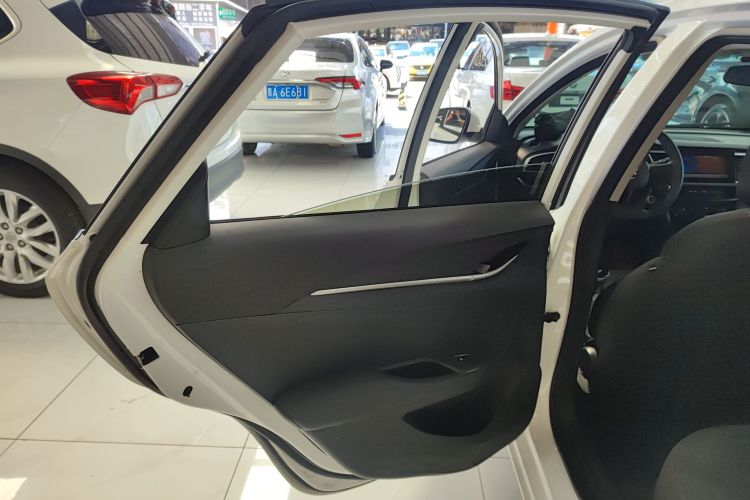 别克 英朗 2021款 1.3T 自动轻混动进取型中控内饰49